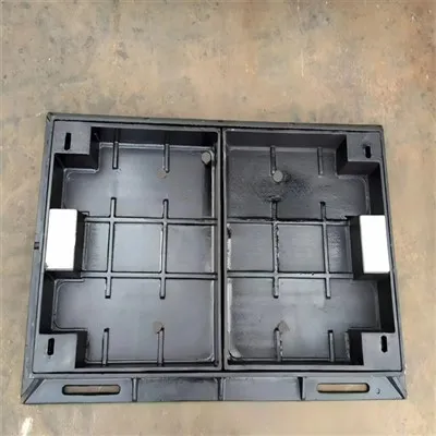 Dreifach versiegelter Schachtdeckel